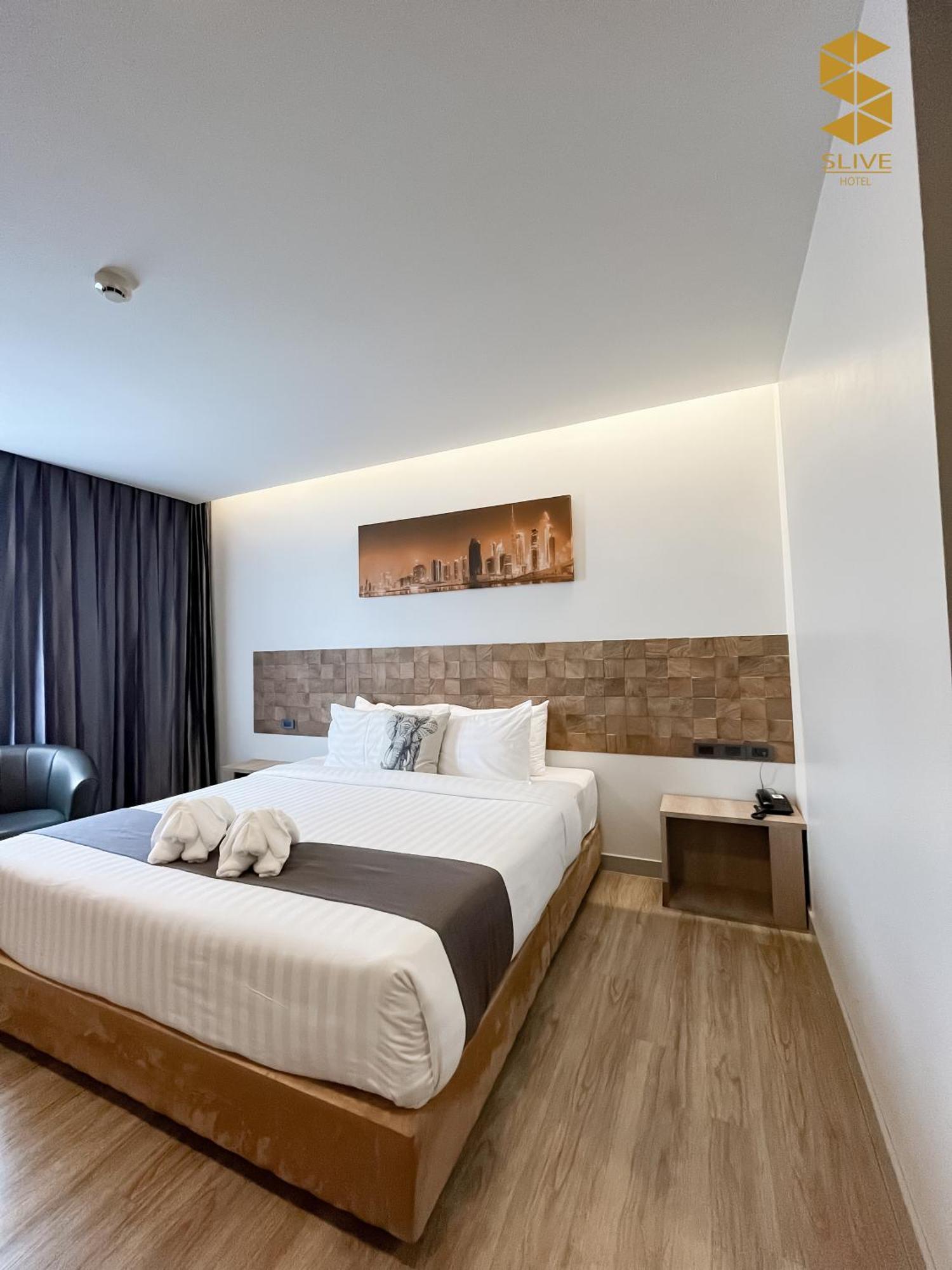 Slive Hotel Surin Exteriér fotografie