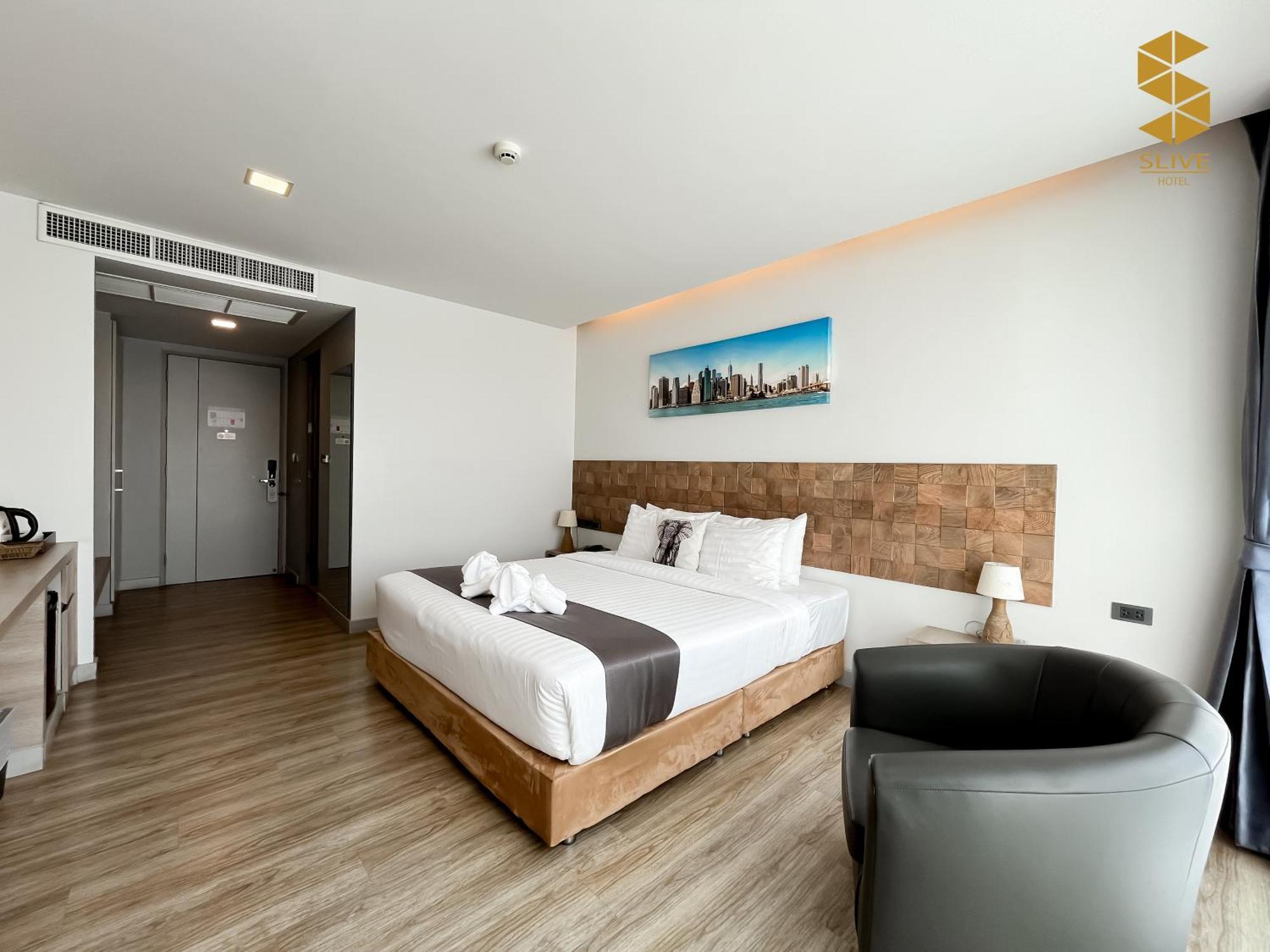 Slive Hotel Surin Exteriér fotografie